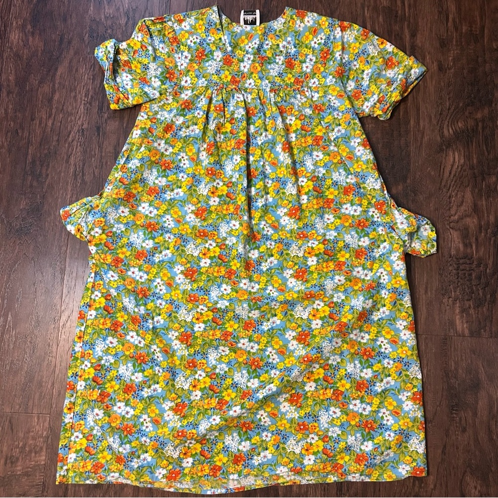 Metropolitan Floral Short-Sleeve House Dress/Mumu with pockets - Picture 9 of 11